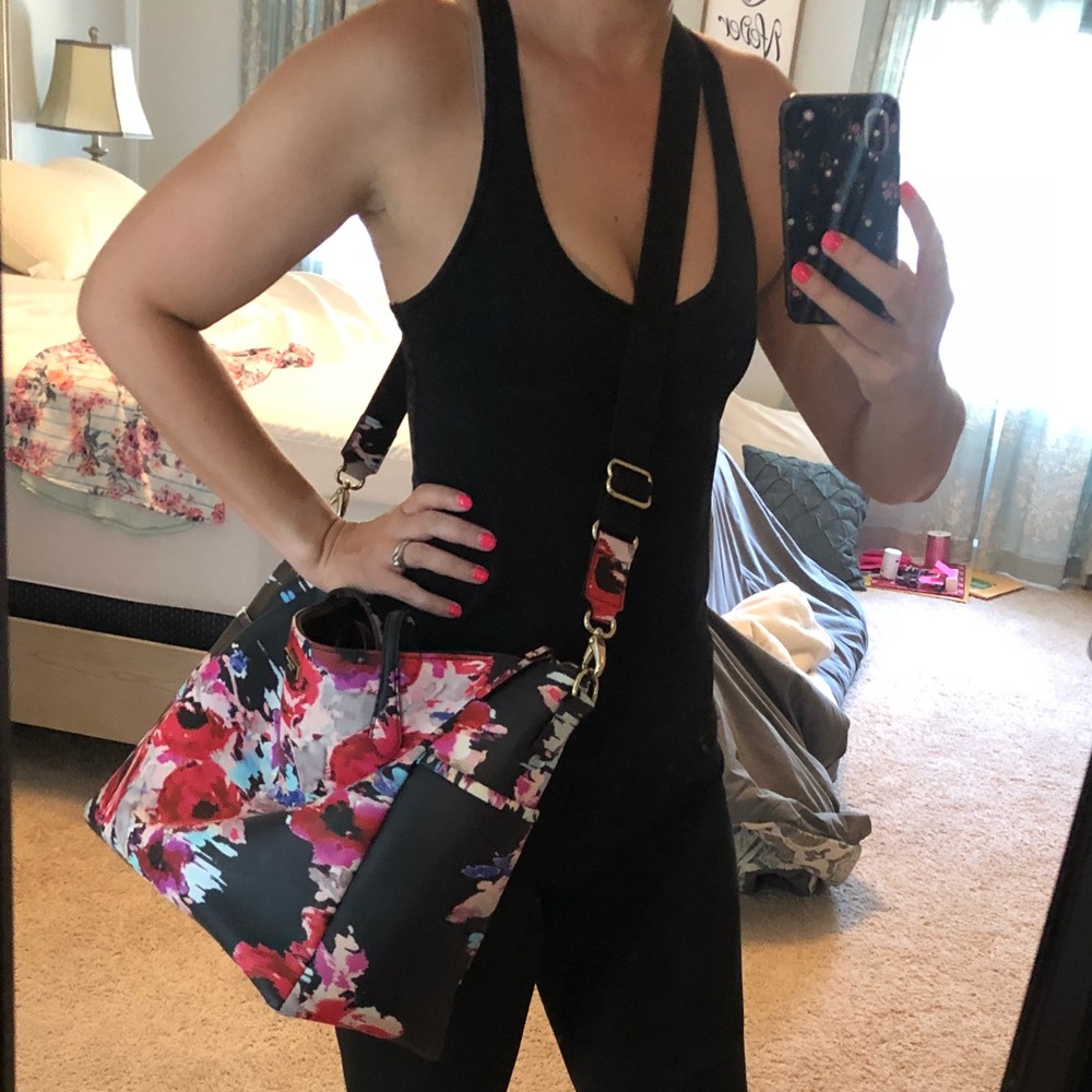 Kate Spade floral diaper bag- Navy - Picture 8 of 8